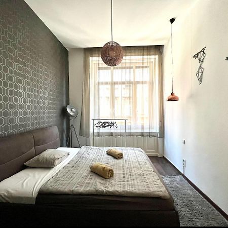 Wonderful Design Apartment In The City Centre Budapest Esterno foto
