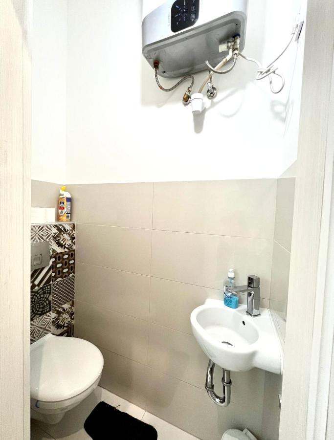 Wonderful Design Apartment In The City Centre Budapest Esterno foto